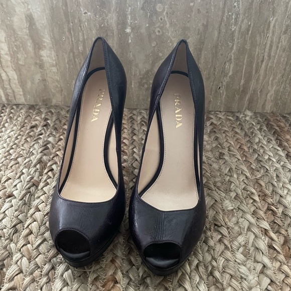 Prada peep toe heels size 37.5 - worn twice - Picture 4 of 4